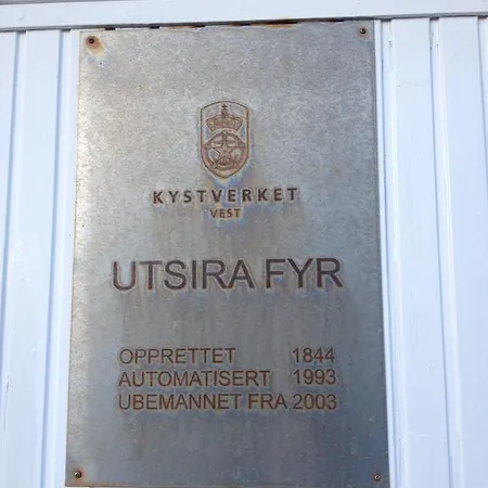 - Fyrvokterboliger * Utsira