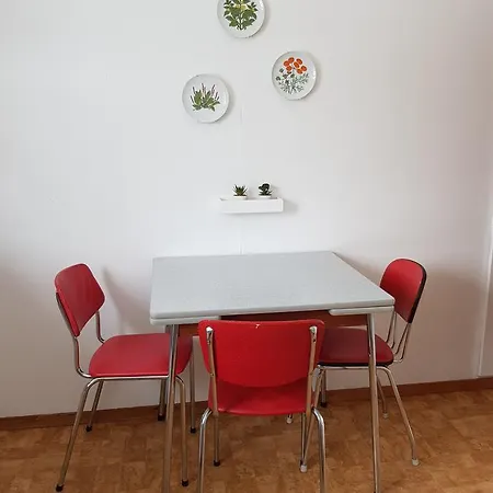 - Fyrvokterboliger Apartament Utsira